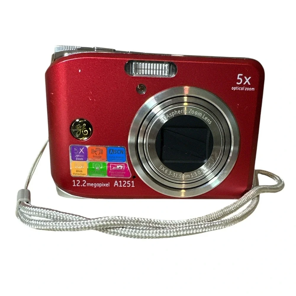 GE A1251 Digital Camera Red 12.2MP 5x Optical Zoom‎ 2.5